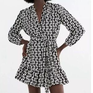 Zara Black and White Chain Print Long Sleeve Dress. The paula dress